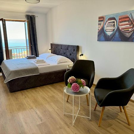 Accommodation Divanovic With Sea View ドゥブロブニク エクステリア 写真