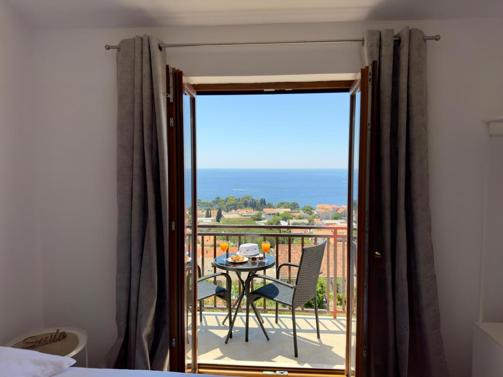 Accommodation Divanovic With Sea View ドゥブロブニク エクステリア 写真